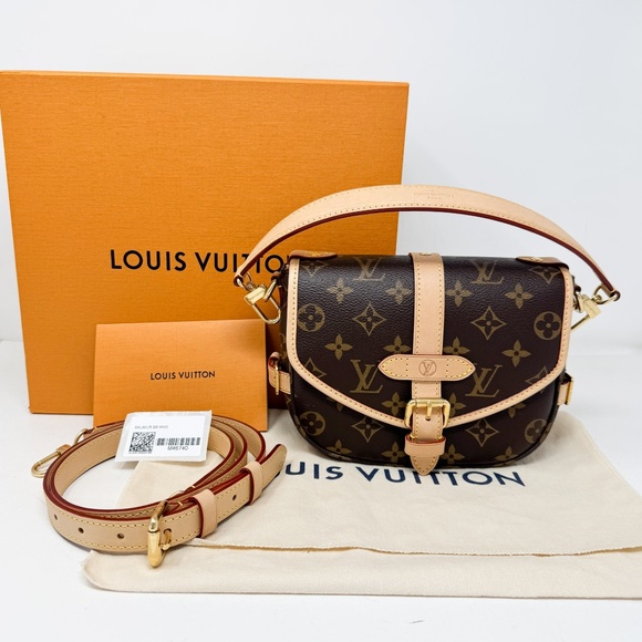 Louis Vuitton Saumur BB bag - Picture 1 of 11